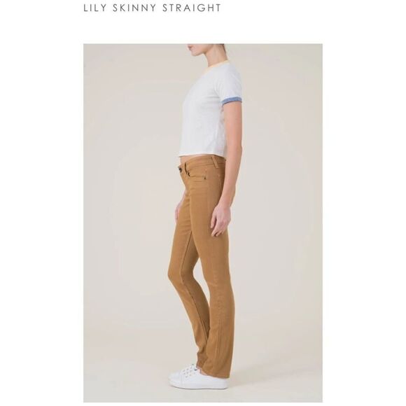 ⭐️LEVEL 99 Mid Rise Lilly Skinny Straight Jeans⭐️ - Picture 3 of 8